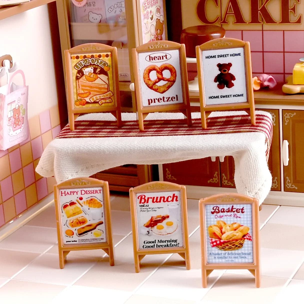 10 pezzi di cartelloni pubblicitari in miniatura in resina, cartelloni espositivi per pasticcerie, decorazioni per giocattoli commestibili, ornamenti per case delle bambole