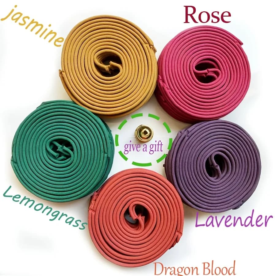 50 High-Quality Incense Sticks and Incense Candle Sets, Packaged in a Combination Package, Including Lavender, Lemongrass, Dragon Blood, Rose, and Jasmine Comes with a Pumpkin-Scented Candle Holder and Tripod, Easy to Use, Suitable for Home, Office, Tea Room.