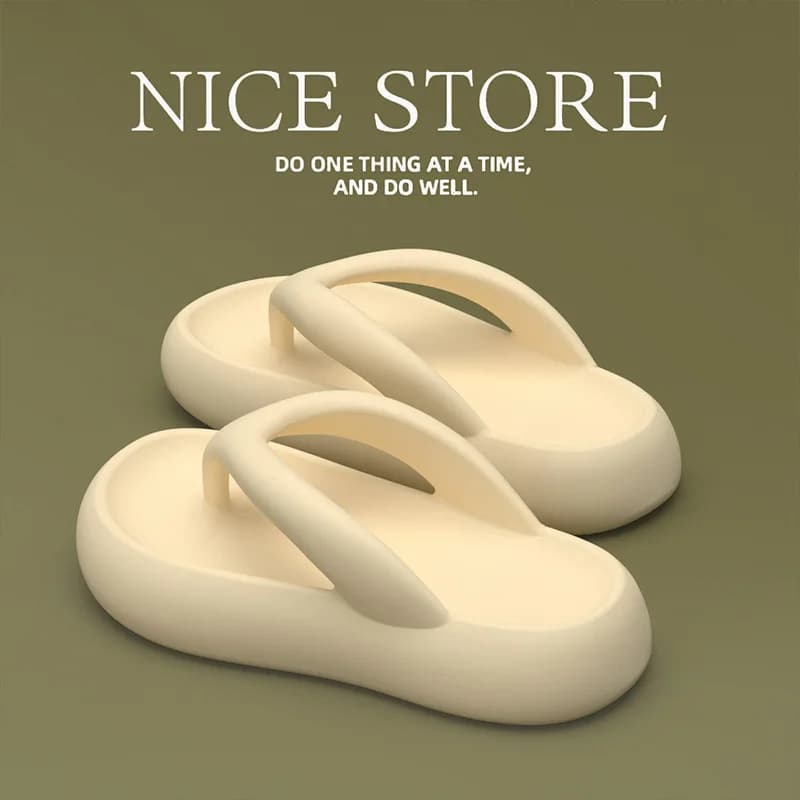 Sandals with thickened sole, non-slip beach sandals with soft sole for casual interior fashionable new summer style woman.