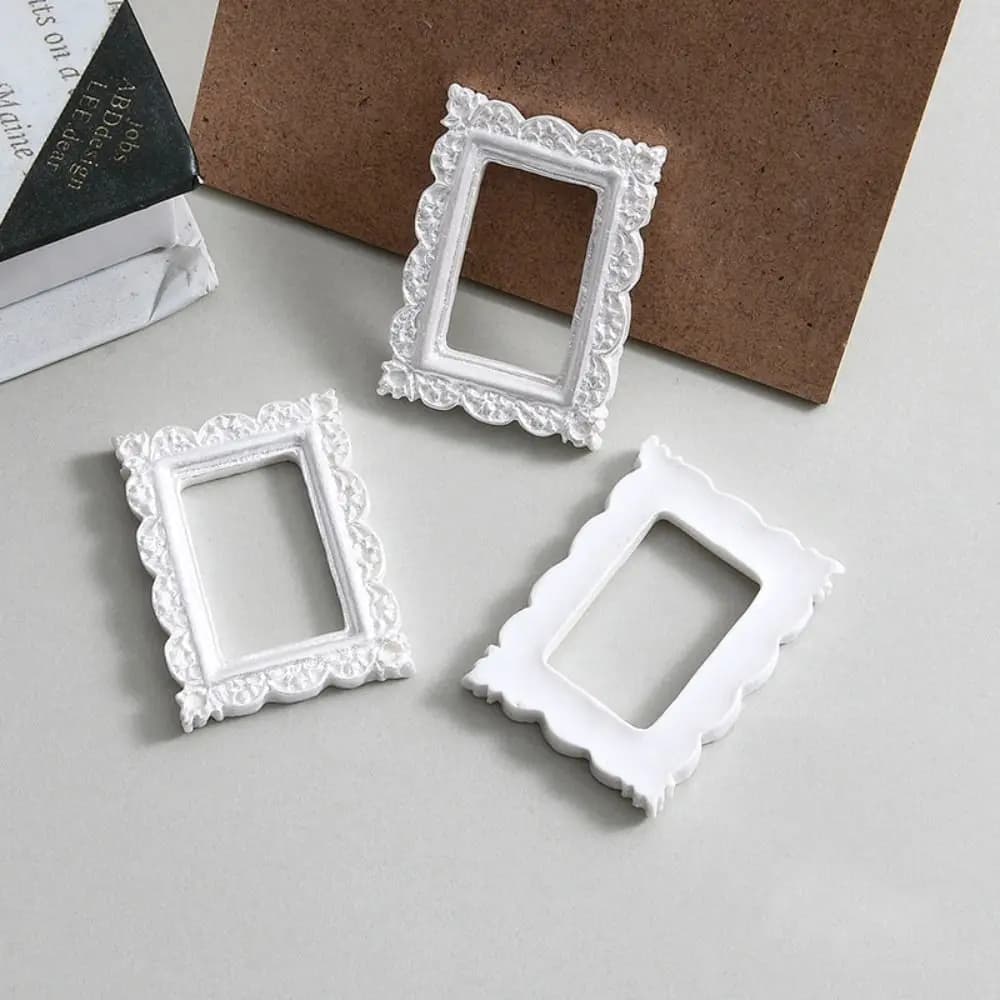 Nice-looking Mini Picture Frame Resin Fine Workmanship Small Size Miniature Photo Frames for Gift