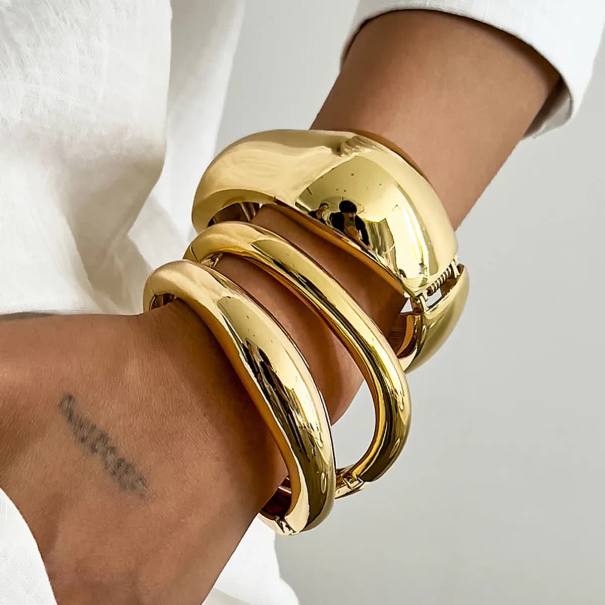 KunJoe 3 Stili Trendy Lucido Irregolare Ampia Apertura Bracciale per Le Donne Hip Hop Geometrica Impilabile Larga Primavera Braccialetto Della Signora Regalo