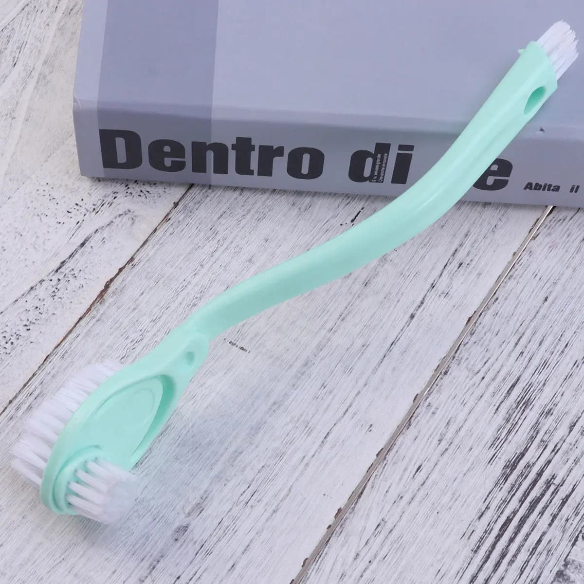 Spazzola per Scarpe a Doppia Faccia con Manico Lungo in Plastica e Setole Robuste per Pulire Sneakers, Vestiti e Borse, Facile da Trasportare e Portatile