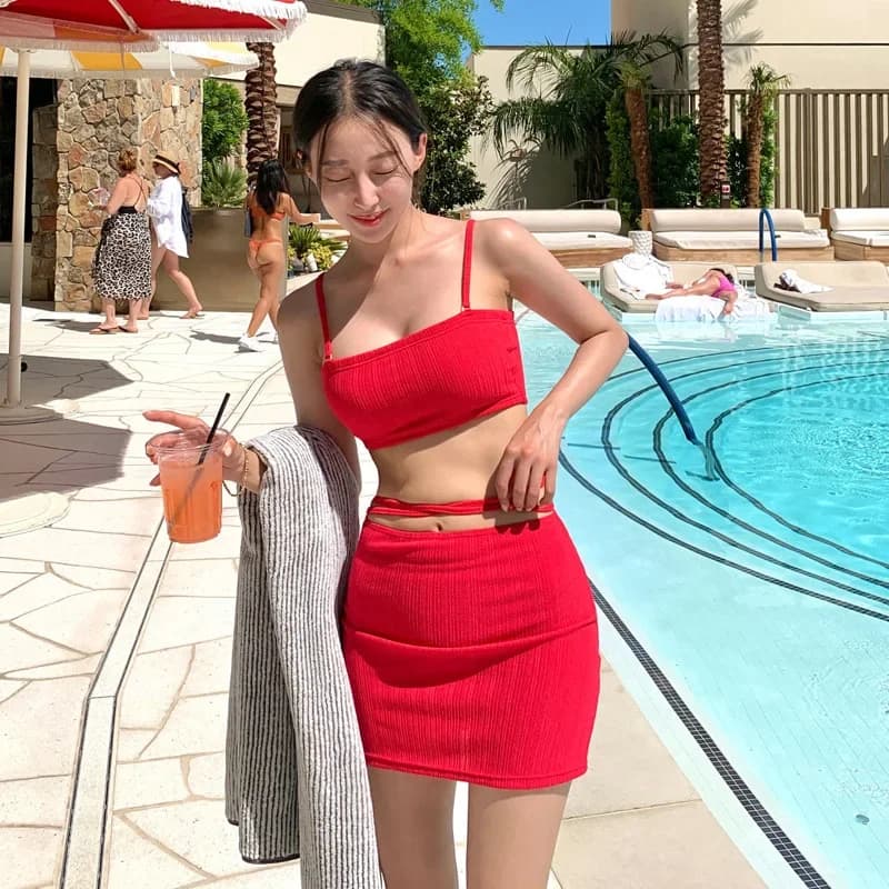 Costume da bagno donna diviso in due pezzi bikini rosso solido costume da bagno sexy triangolo dimagrante vita media diviso in tre pezzi costumi da bagno da spiaggia