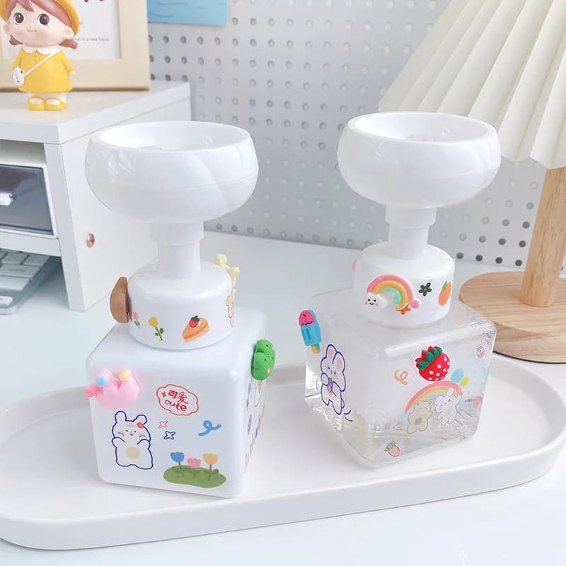 1pc 250ml Foam Refillable Hand Soap Dispenser Flower Stamp Foaming Soap Dispenser for Bathroom and Kitchen