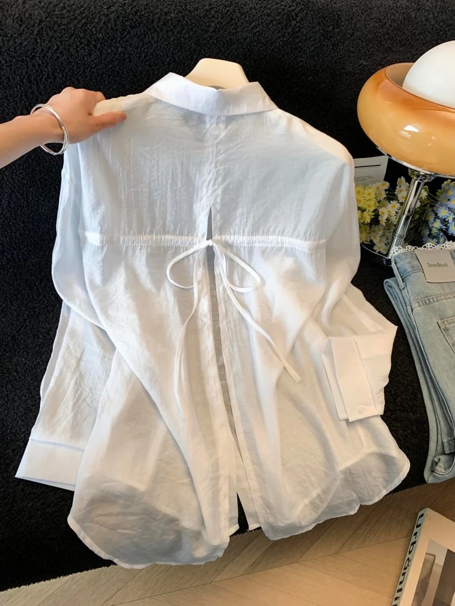 Nuova Camicia Estiva da Donna a Maniche Lunghe, Stile Ampio, Bianca, Sottile, con Protezione Solare, Spacco Posteriore e Cintura, Cardigan Aperto alla Moda