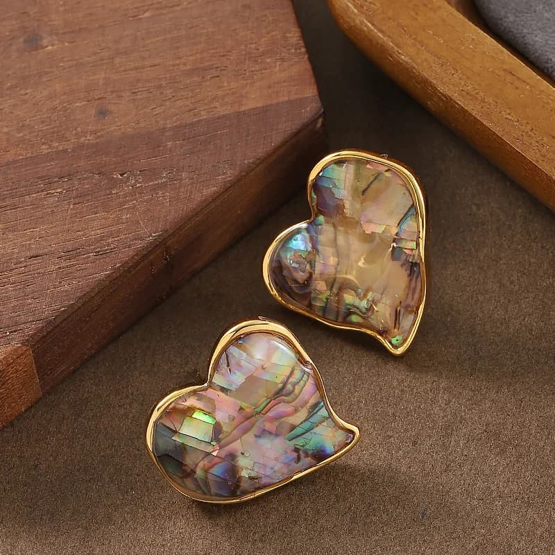 Orecchini alla moda, super graziosi, dolci ed eleganti in conchiglia di abalone, orecchini versatili di lusso leggero e personalizzati per il commuting.