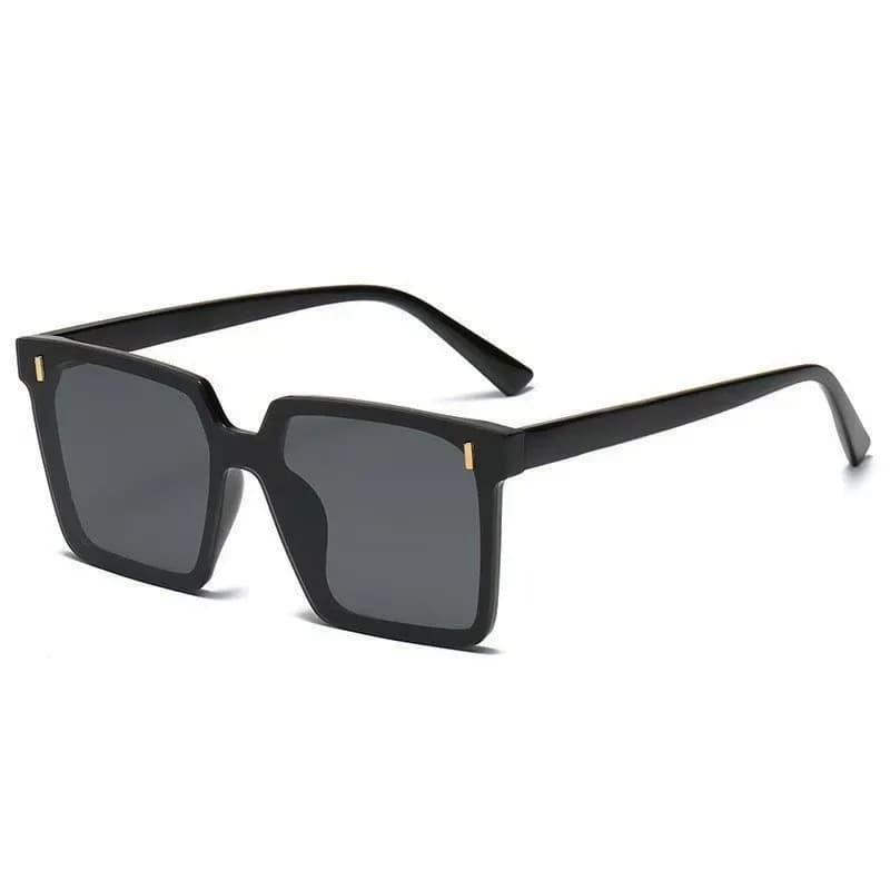 Occhiali da sole da donna alla moda con montatura quadrata in metallo, adatti per l'uso quotidiano, come regalo per le vacanze e per il tragitto quotidiano, perfetti per l'uso quotidiano delle donne.