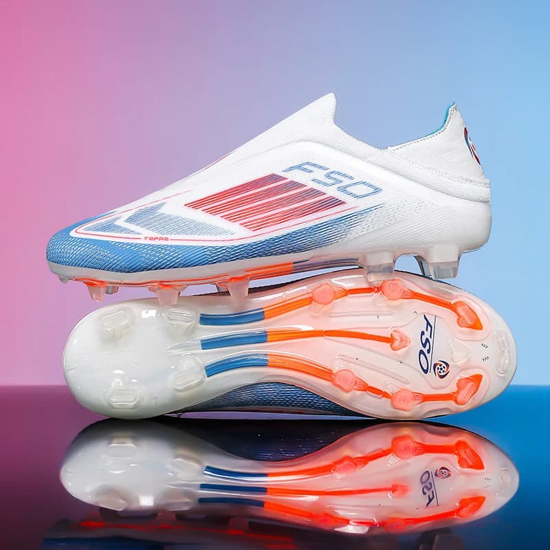 New Soccer Shoe for Men, Comfortable and Breathable, with Anti-slip Long Heels, for Training and Matching, for Boys and Adults, for Open Sports