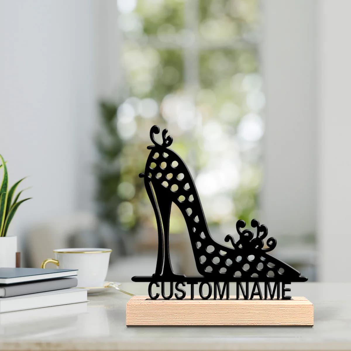 1 statuetta in metallo personalizzata a forma di scarpa col tacco alto con base in legno, decorazione da tavolo, ideale per l'arredamento da scrivania.