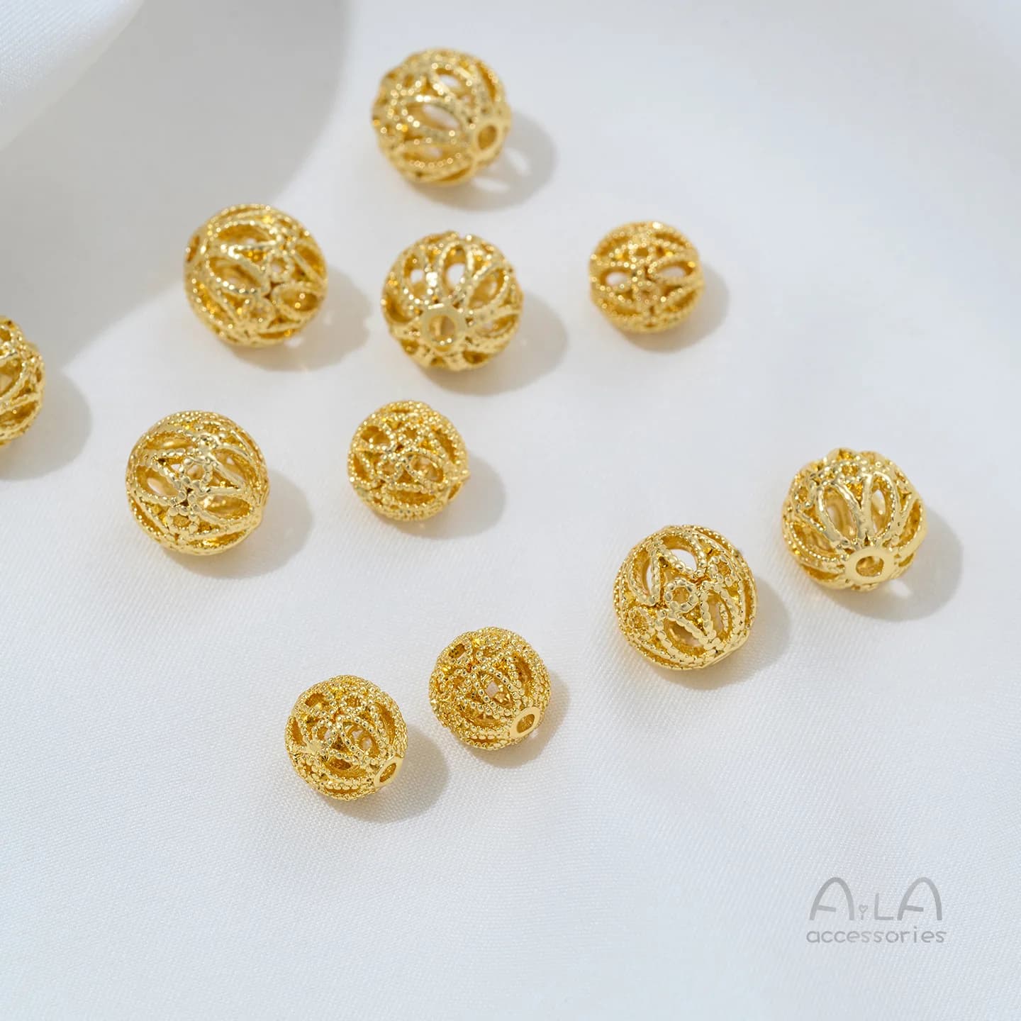 Perline distanziatrici rotonde placcate in rame color oro 18 carati per fai da te, accessori per la creazione di gioielli con cristalli e perle per bracciali e collane