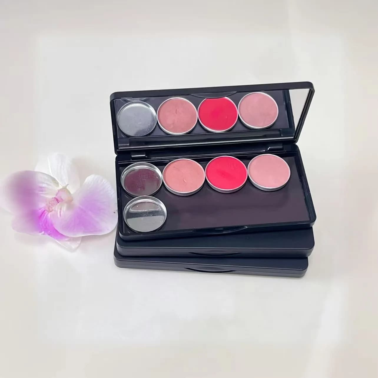 Set di 3 Palette Vuote per Ombretti Magnetiche con Specchio, Mini Custodia Portatile Ricaricabile per Trucco da Viaggio, Dimensioni 4,68 X 2,48''
