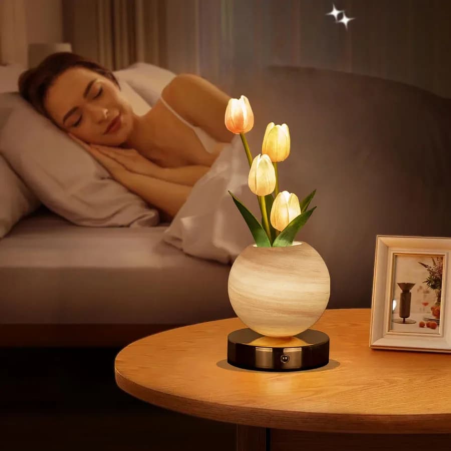 Lampada Notturna a Forma di Tulipano, Luce LED Ricaricabile USB Dimmerabile a 3 Colori, Lampada da Tavolo a Fiore Artificiale per Arredamento Camera da Letto, Idea Regalo