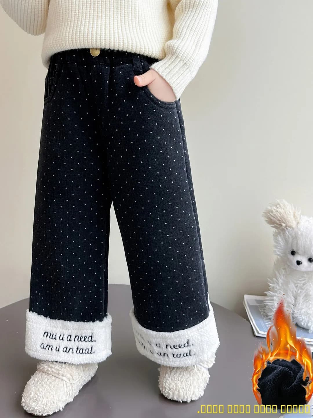 Denim jeans lined with fleece for girl, high waist, straight leg, asymmetrical design with letter print and loose edge, for winter