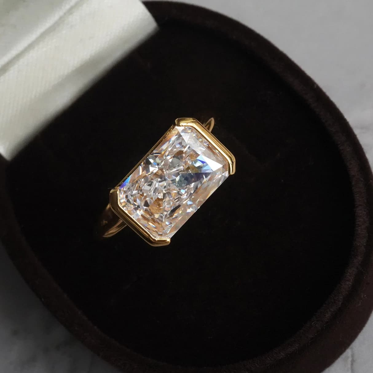 S925 Argento Rettangolo Claridina Taglio Piccolo Cubo di Zucchero INS Anello di Diamanti Luce Anello di Lusso da Donna