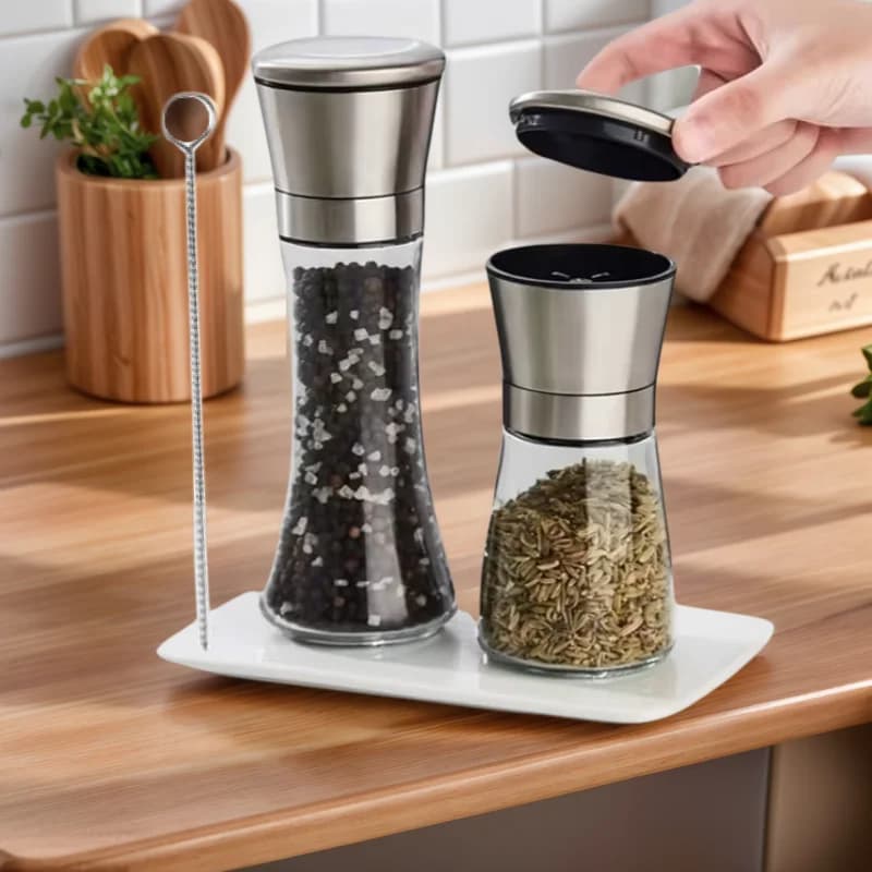 Set di 2 macinapepe manuali, bottiglie per spezie domestiche, bottiglie per macinare pepe nero e bianco, saliere e pepiere.