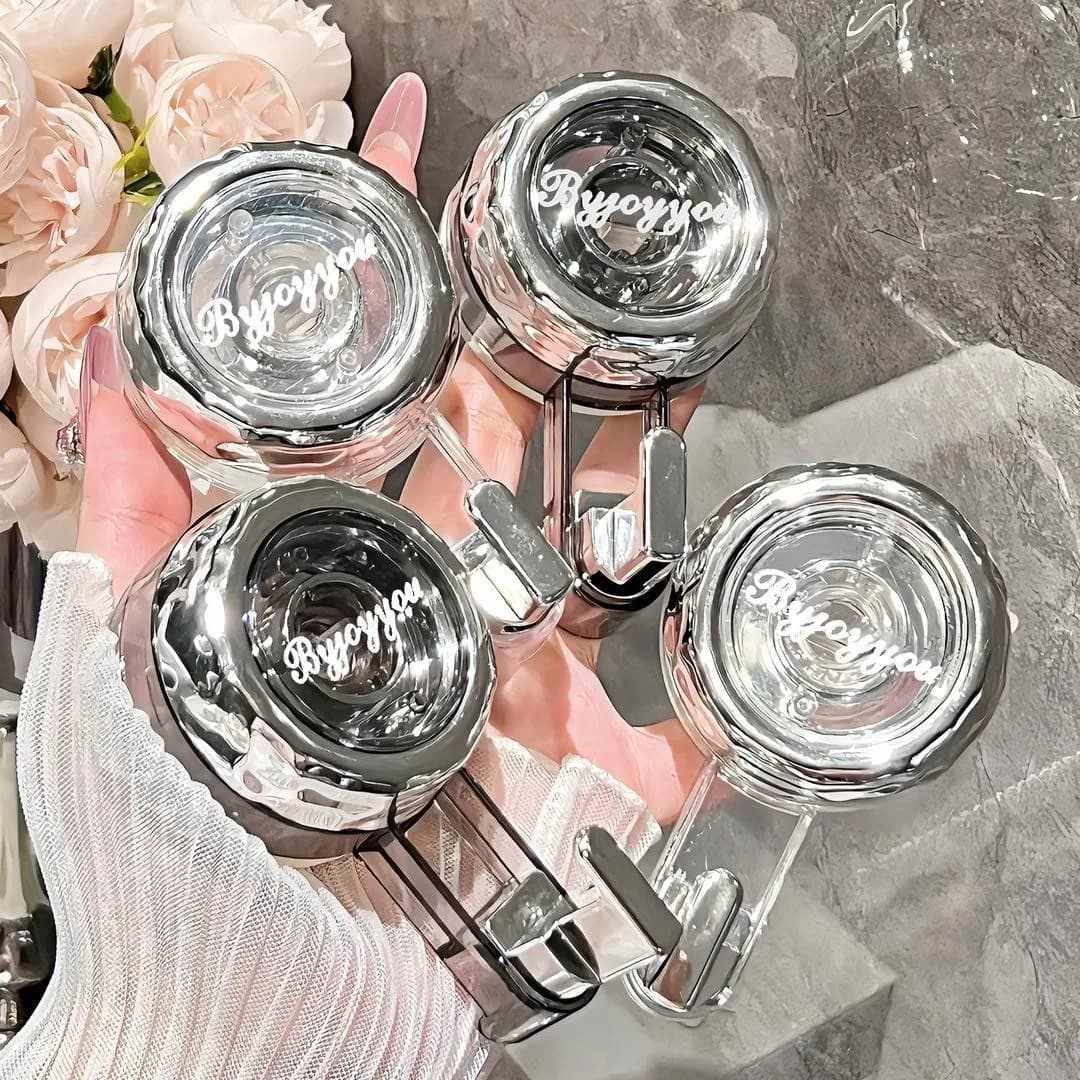 Fashion Powerful Suction Cup Hooks Traceless Heavy Duty Robe Towel Hook Keys Clothes Bag Hanger Bathroom Kitchen Organizer