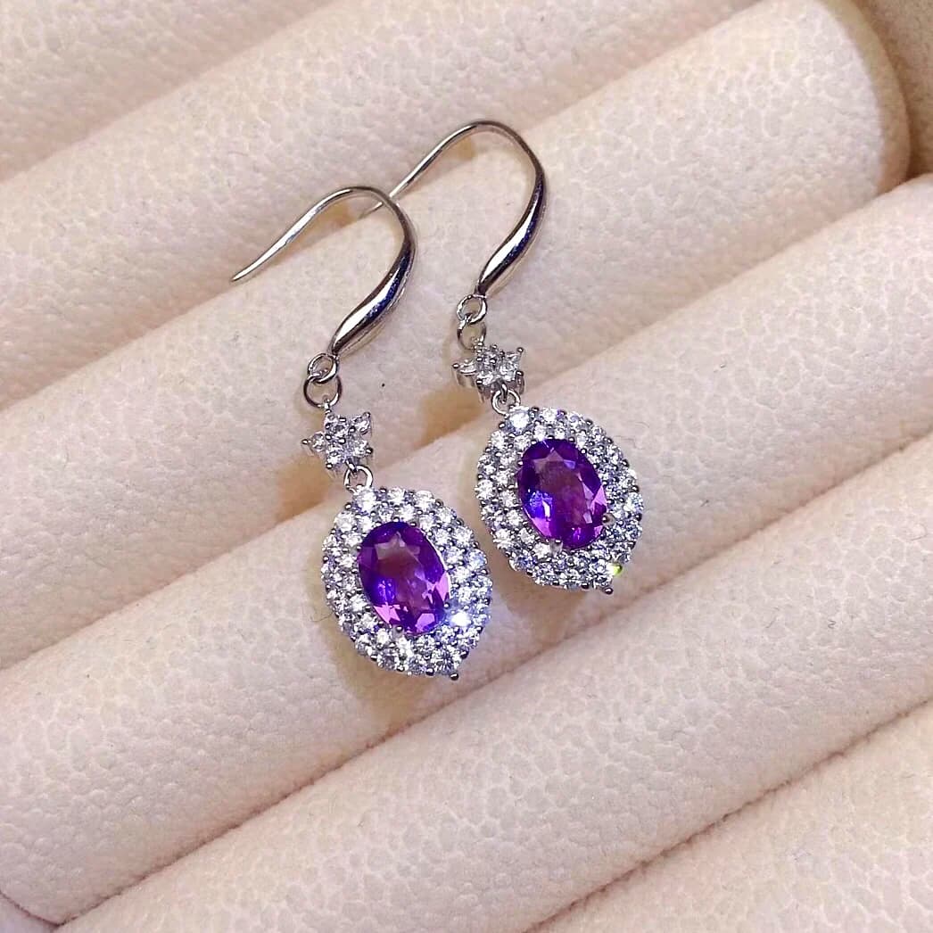 Orecchini pendenti classici con ametista per l'uso quotidiano 5mm * 7mm VVS Grado Ametista naturale Eardrop Gioielli con ametista in argento massiccio 925