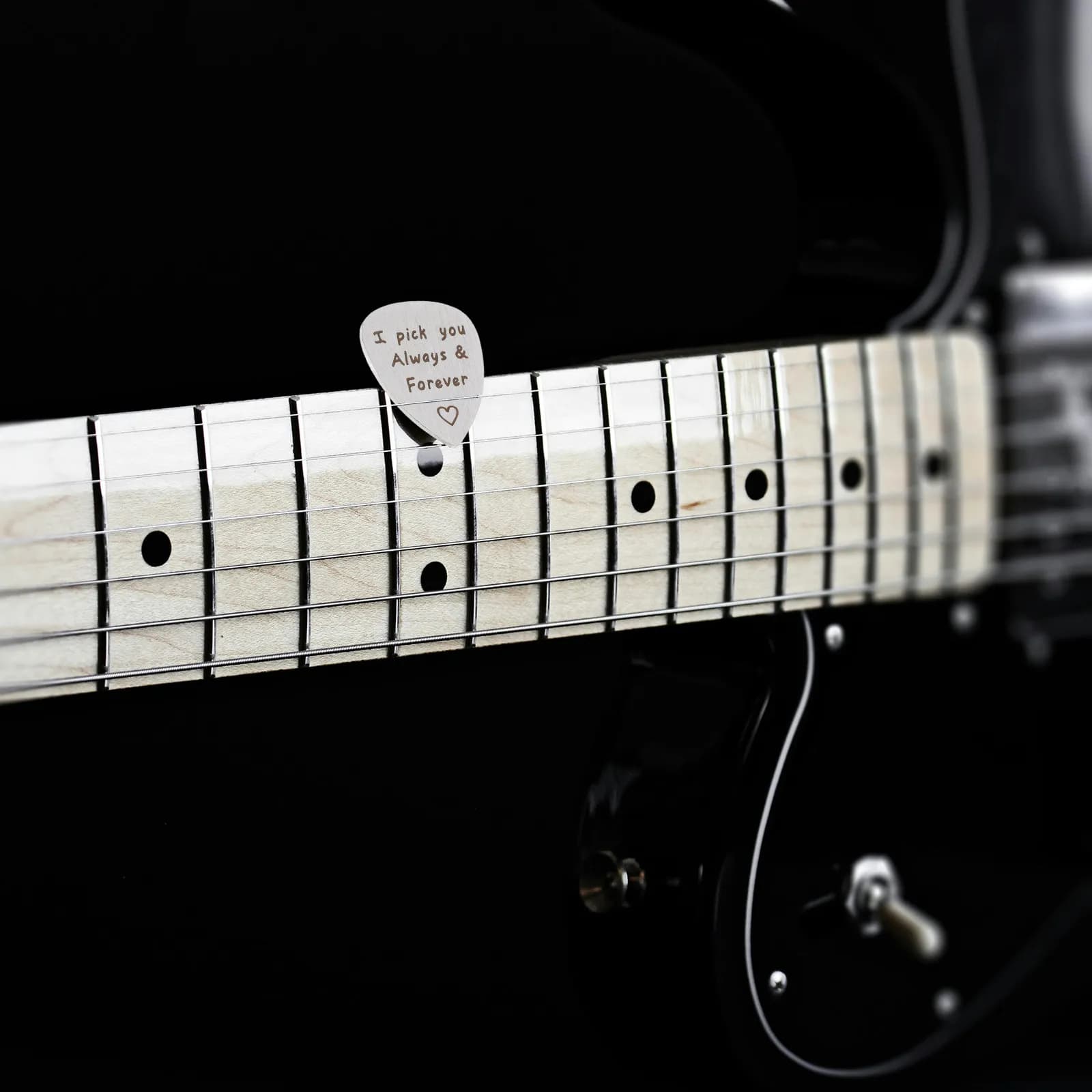 Plettro per Chitarra in Acciaio al Titanio con Incisione 'I Pick You', Lucidato a Mano, Alta Prestazione, Adatto per Chitarra, Basso, Ukulele, Accessorio