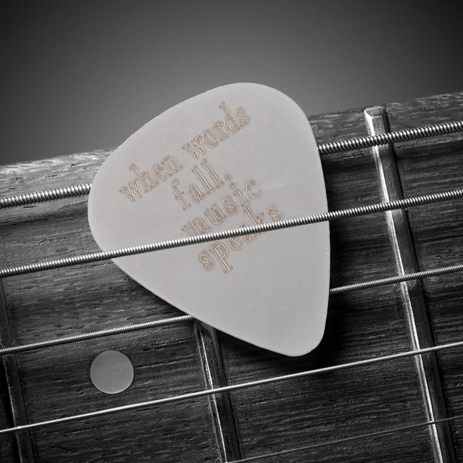 Set di 3 Plettri per Chitarra Spessi e Robusti, per Chitarra Elettrica, Acustica, Basso e Ukulele, Presa Ottimale, Comodi e Leggeri per il Palco