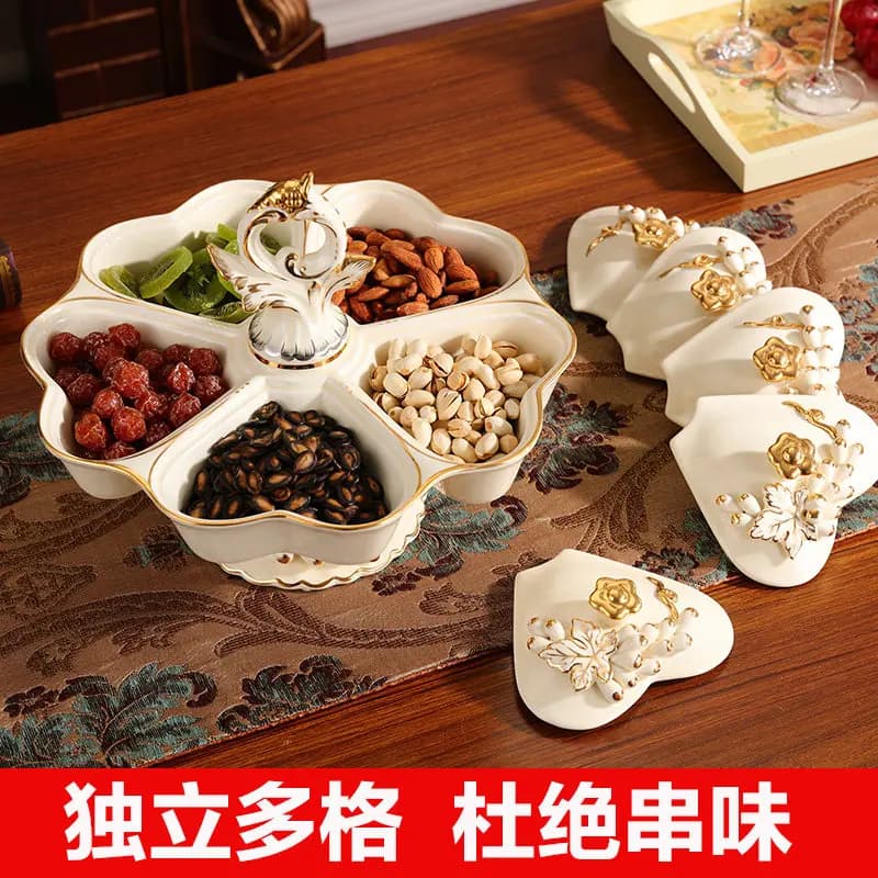 Luxury European fruit plate ceramic high-end creative rotating dried grid with cover household coffee table ornament