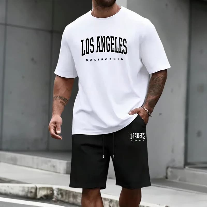 Completo Sportivo da Uomo: T-shirt a Maniche Corte e Pantaloncini al Ginocchio - Collezione Estiva 2026 per il Tempo Libero e lo Sport