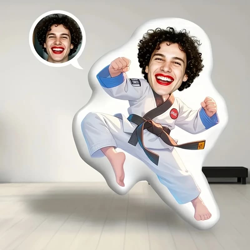 Cuscino Personalizzabile per Atleti di Taekwondo - Design con Volto Personalizzato, Poliestere Resistente, Colori Misti, Decorazione Arti Marziali per Appassionati