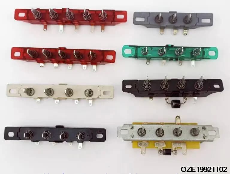 AC220V 3/4 /5Key interruttore dell'ingranaggio di regolazione della velocità per ventola elettrica/ventola di raffreddamento/ventola calda/dispositivo di raffreddamento dell'aria/riscaldatore