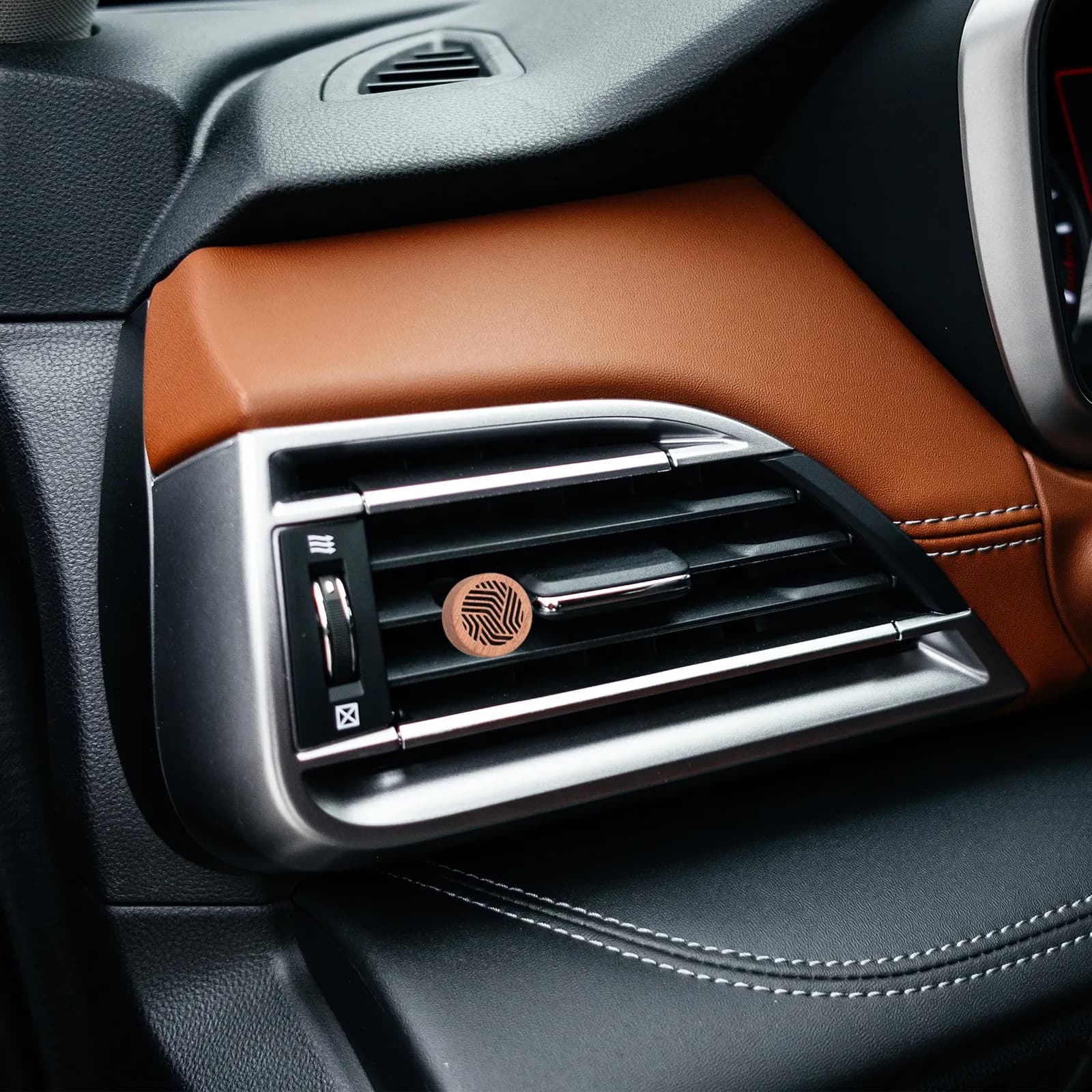 Diffusore per auto ricaricabile, decorazione per auto, clip in legno, olio essenziale, profumatore per auto, profumo a lunga durata, legno di palissandro