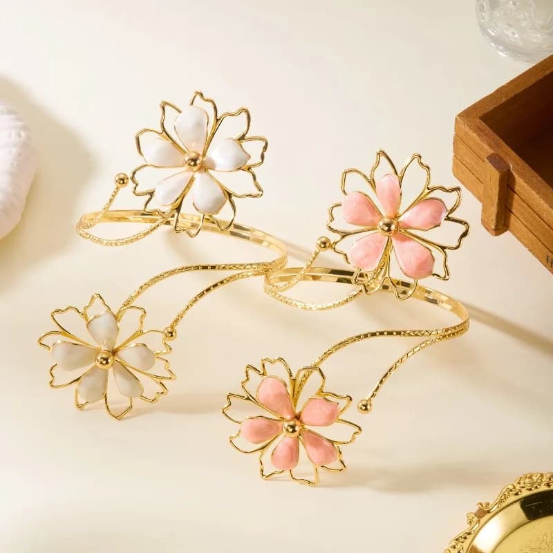Fashion Hollow Flower Metal Cuff Bangles for Women Personality Open Adjustable Bracelets Beach Holiday Party Wrist Jewelry