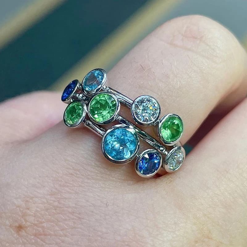 Huitan Anelli nuziali colorati unici con zirconi cubici per le donne Design a 3 strati Blu/Verde/Bianco CZ Gioielli da donna di interesse speciale