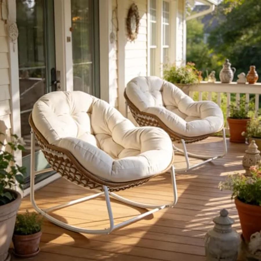 Set di 2 sedie a dondolo papasan da esterno per balcone/portico/giardino: struttura in rattan resistente alle intemperie, cuscini beige, comfort extra large