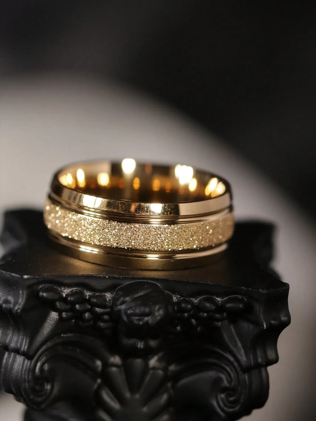 1 anello in acciaio inossidabile opaco da 8 mm, anello a fascia larga color oro 18 carati, stile semplice, unisex