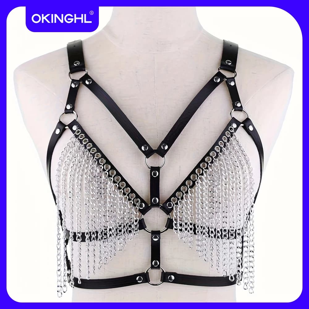 Women's short top with chain details, made of leather, versatile and easy to match with accessories.
