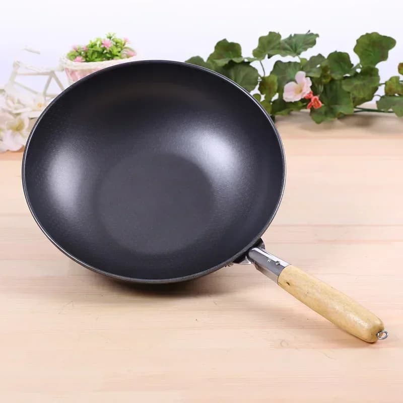 # d Padella Casa di fascia alta antiaderente 30 cm Manico in legno Wok tradizionale Uova strappate super economiche Padella senza padella Wok P