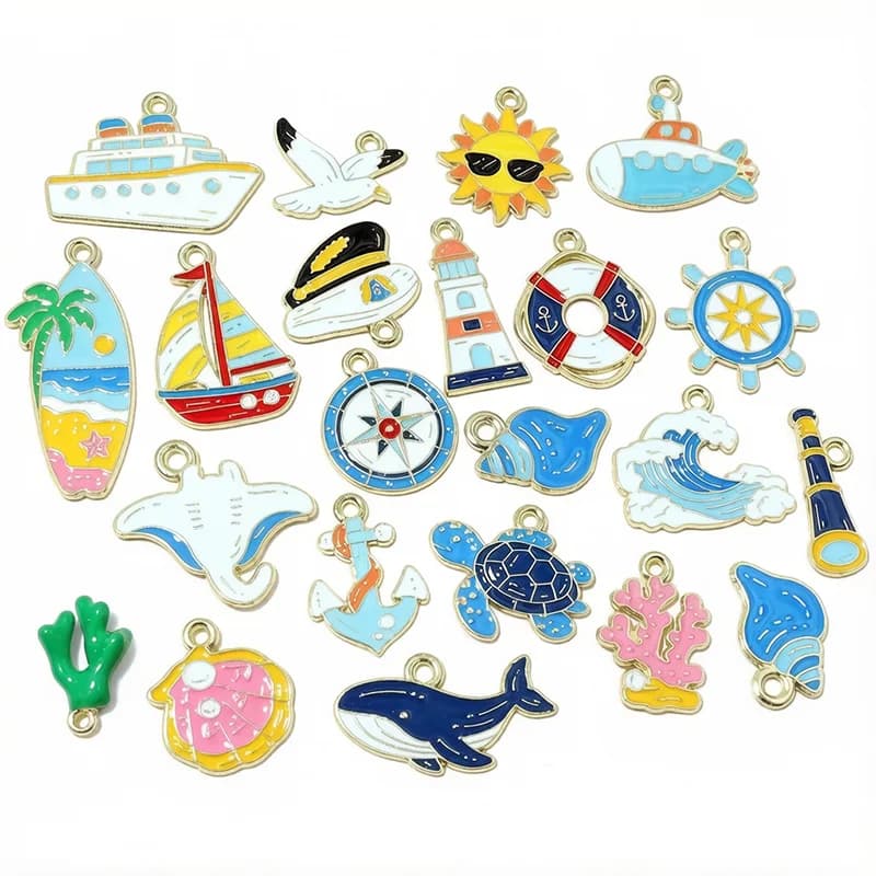 10 pezzi ciondoli nautici da spiaggia e oceano in smalto: nave, sole, conchiglia, elementi estivi. Componenti fai-da-te per la creazione di gioielli, orecchini e collane.