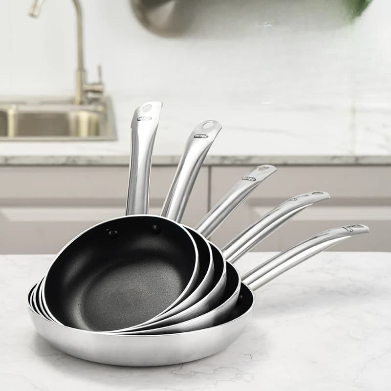 Aluminium non-stick pan Multi-purpose pan thickened for steaks/Omlette Fast distribution of heat Kitchen easy to clean Essential