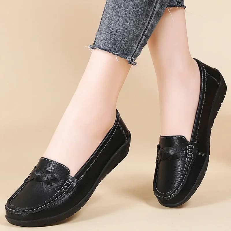 Women's Shoes 2025 New Moccasins Slip On Flats Women's Leather Shoes Comfortable Low Shoes Women's White Zapatos Mujer Women's Footwear