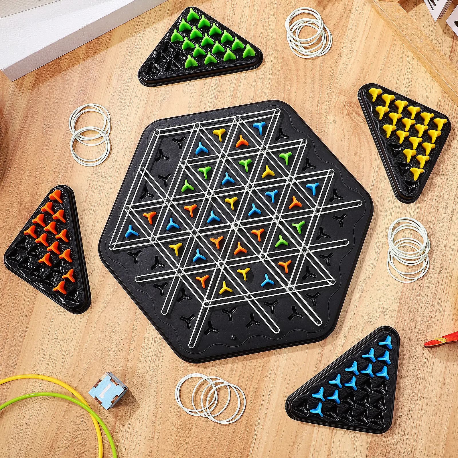Set di Scacchi a Catena Triangolare Compatto per Bambini e Famiglie, Gioco da Tavolo Strategico con Movimenti Difficili e PATTERN IQ