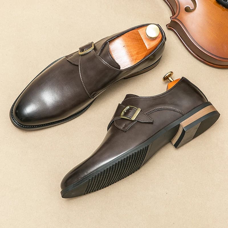 Mocassini da uomo di moda scarpe formali da conferenza aziendale scarpe Casual a fondo piatto da uomo suole comode colore marrone classico