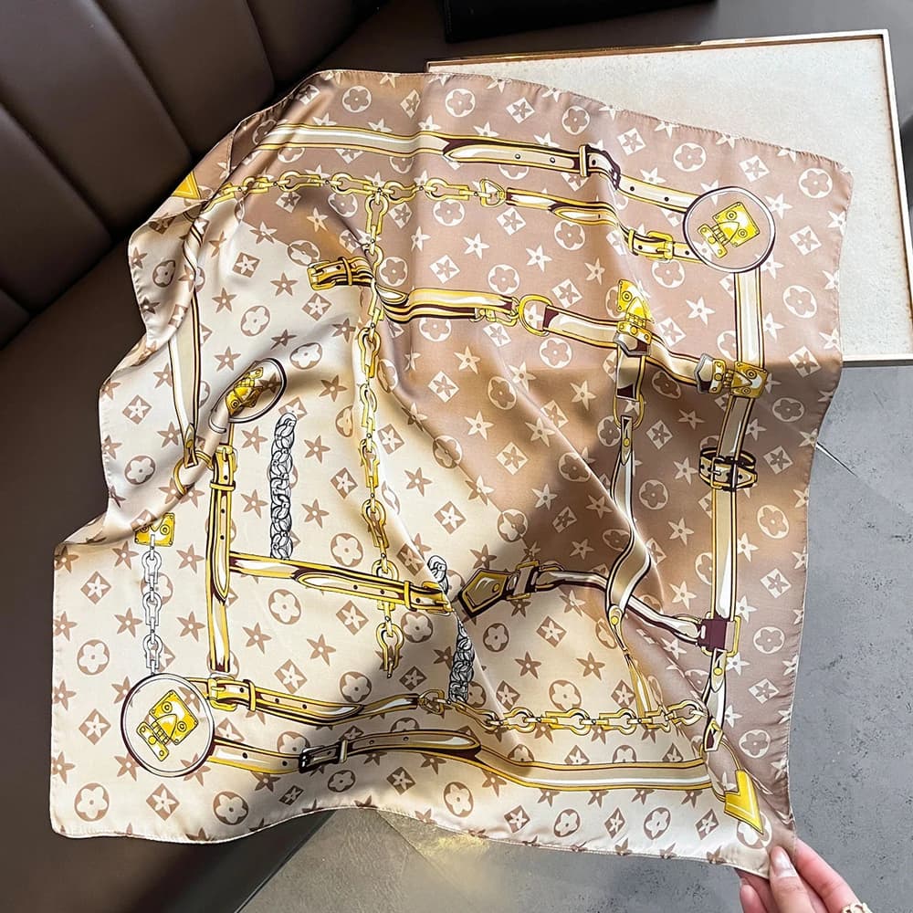 Nuova Sciarpa Quadrata Stampata 70x70cm di Tendenza, Foulard in Seta, Sciarpa da Collo, Fascia per Capelli, Design di Lusso, Protezione Solare, Bandana