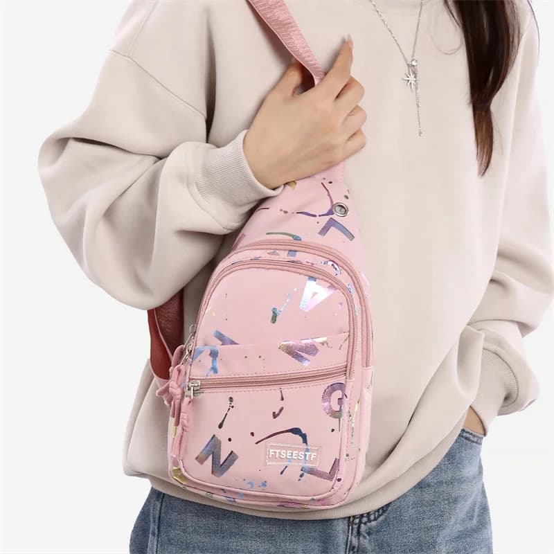 Nuova borsa da petto da donna, borsa per cellulare semplice e leggera, borsa a tracolla multistrato, borsa a tracolla portatile e pratica