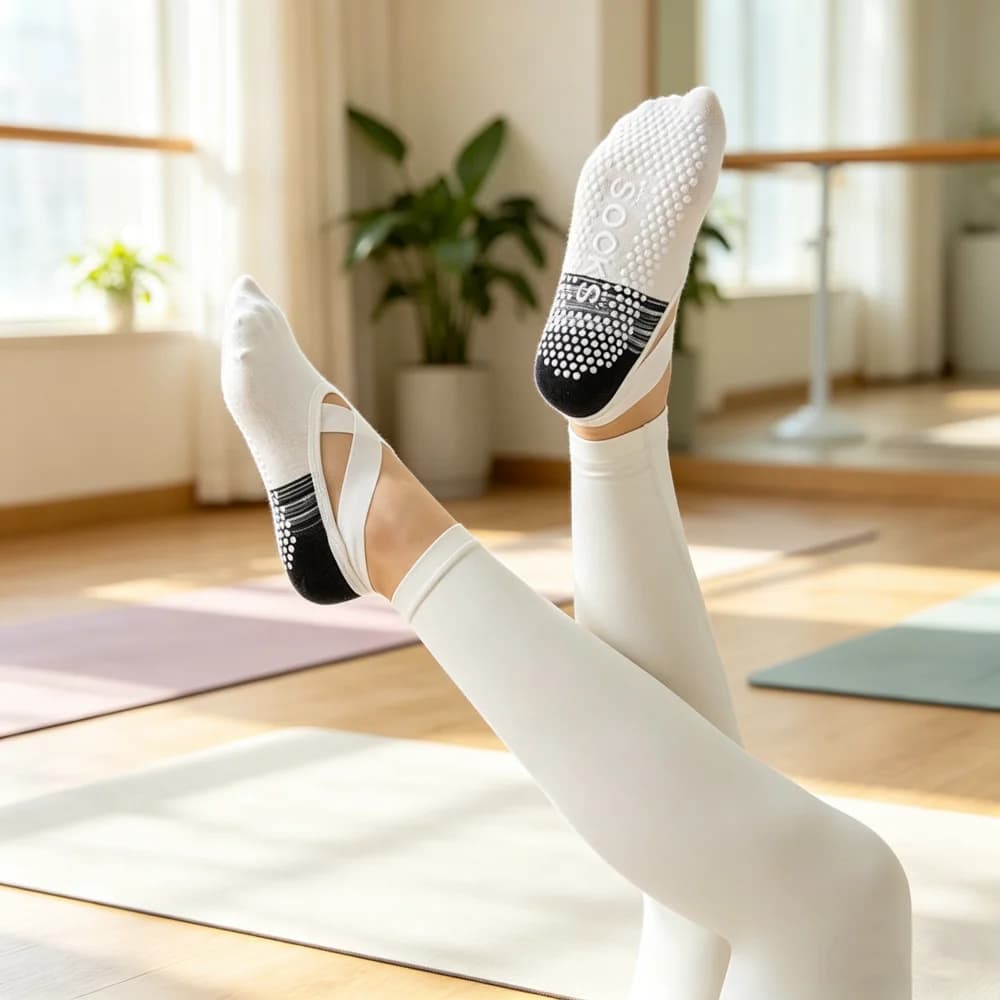 Nuovi calzini da yoga color block da donna, traspiranti, sottili, professionali, sportivi, con cinturino incrociato, antiscivolo per pilates e allenamento a terra