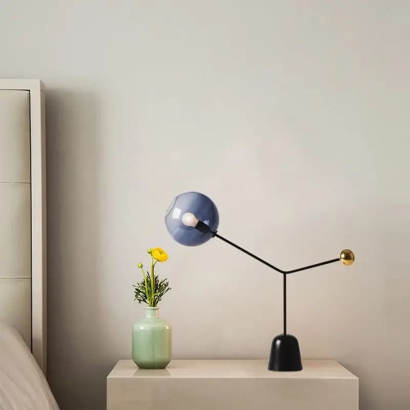 Lampada da scrivania in marmo creativa minimalista postmoderna designer hotel comodino camera da letto sala studio lampada da scrivania in vetro modello camera