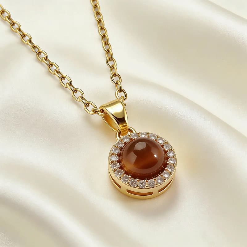 Necklace with vintage pendant in zircone tiger eye, gold plated, elegant chain for clavicle, for woman, to wear every day, gift for weddings and parties