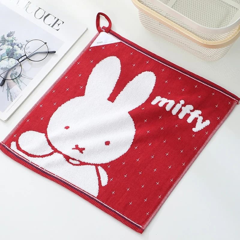 Asciugamano Miffy Kawaii Asciugamano quadrato morbido e assorbente con anello per appendere Cartoon Simpatico coniglietto 100% cotone per uso domestico e in viaggio