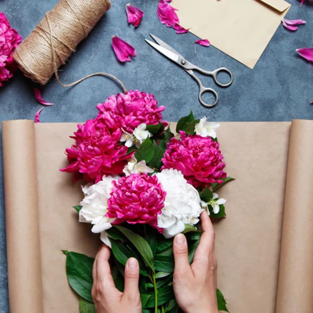 2 rotoli di carta kraft multiuso marrone per confezioni regalo, fai da te, decorazioni per scatole di tè e fiori, festival