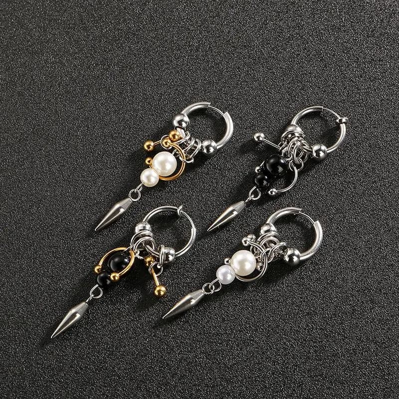 1 paio di orecchini pendenti con nappe di perle finte, stile punk gotico, in acciaio inossidabile, con rivetti a ferro di cavallo geometrici, per donna.
