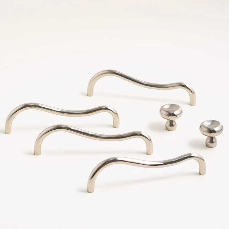 Maniglie per Mobili in Ottone con Linee Irregolari, Argento Titanio, per Armadi, Cassettiere, Cassetti, Ante, Pomelli Decorativi a T