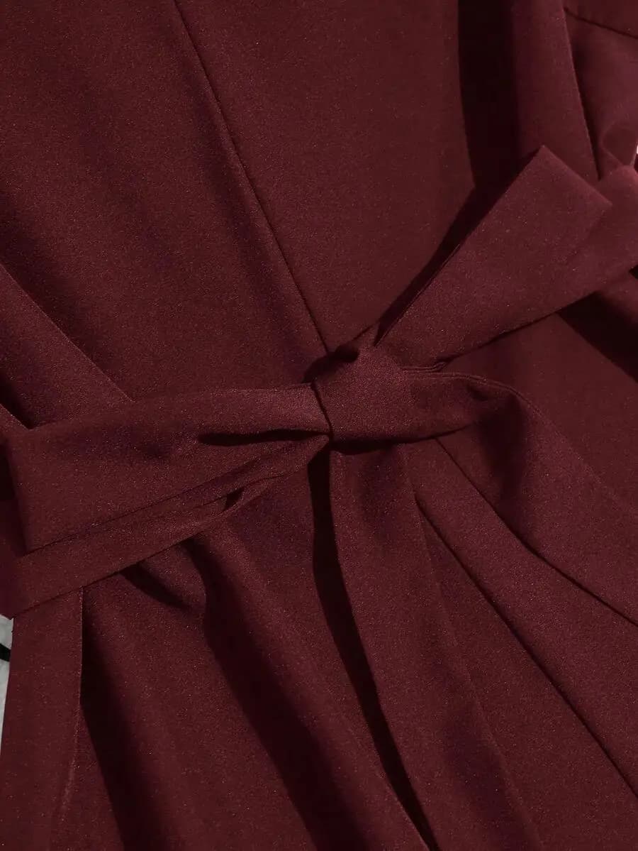 Completo due pezzi da donna: camicetta senza maniche con pantaloni a gamba larga plissettati, stile casual e comodo