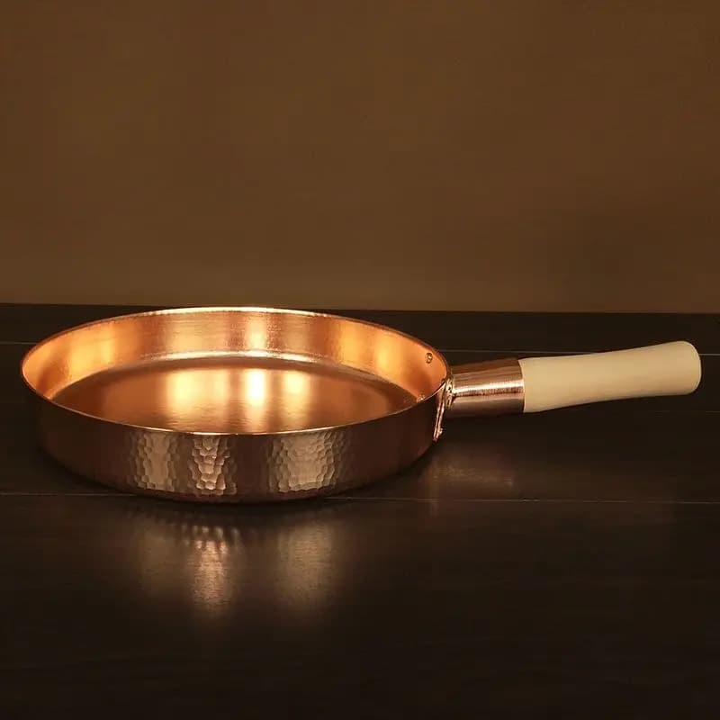 Copper pancake pot for gas oven